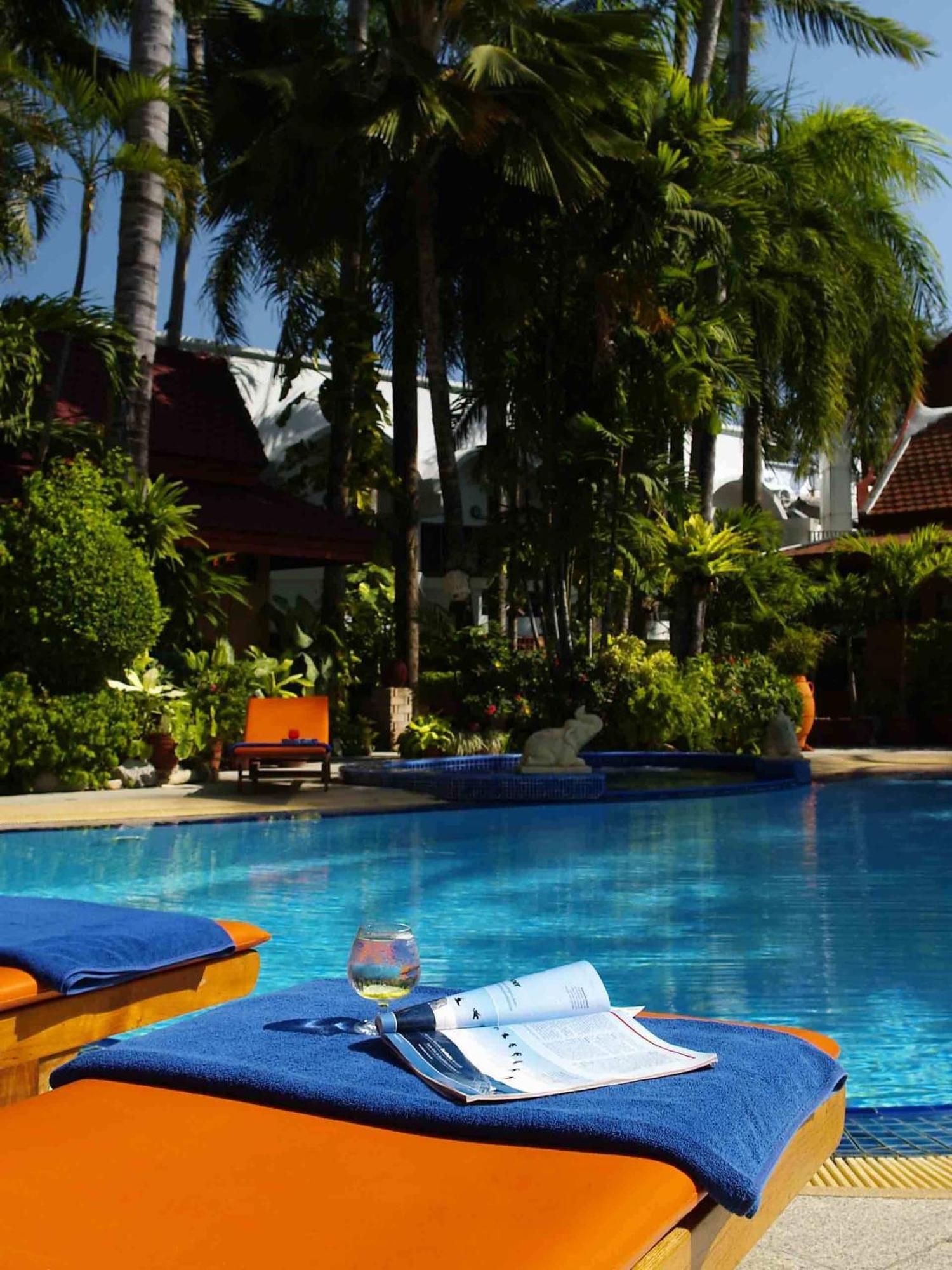 Safari Beach Hotel Patong Exterior foto