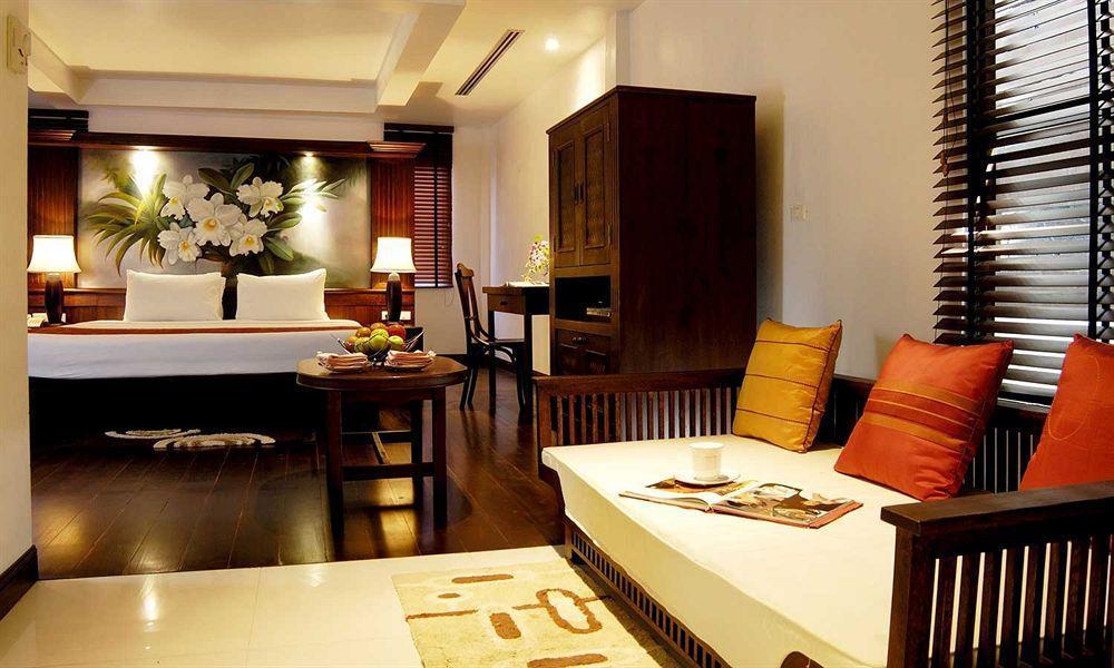 Safari Beach Hotel Patong Exterior foto