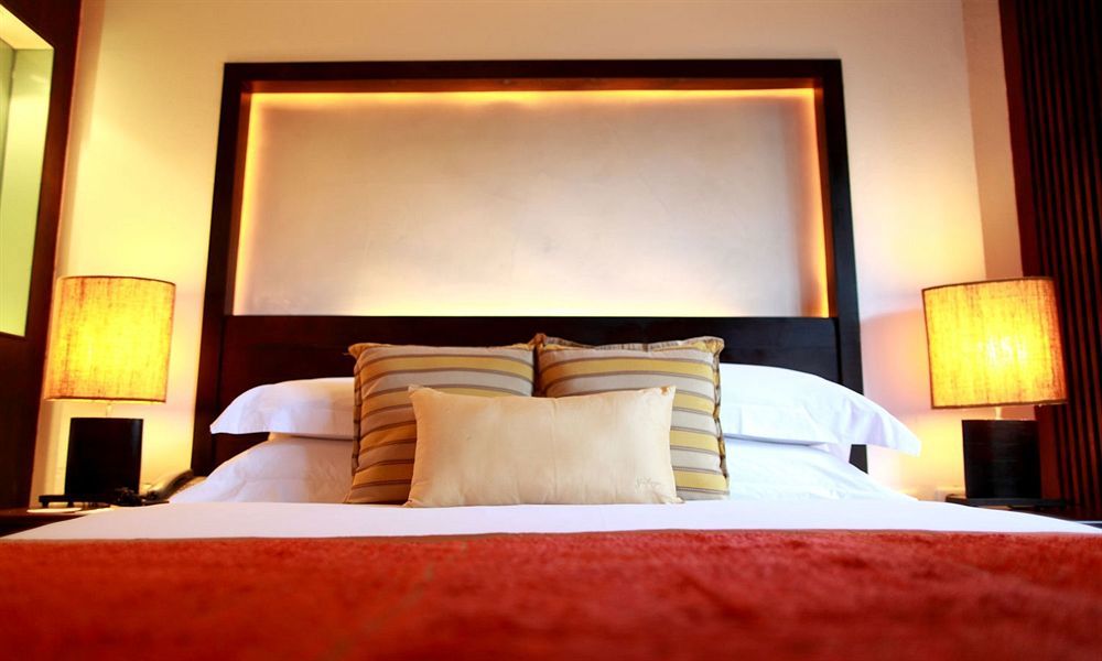 Safari Beach Hotel Patong Exterior foto