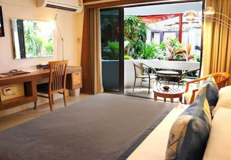 Safari Beach Hotel Patong Exterior foto
